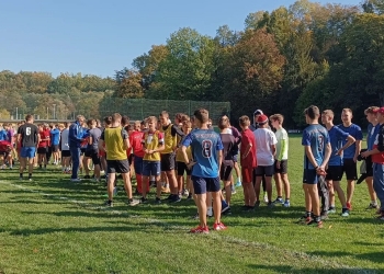 Powiększ zdjęcie: uczniowie na sportowo (11)