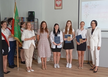 Powiększ zdjęcie: Zakończenie roku szkolnego 2024-25 (13)