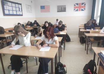 Powiększ zdjęcie: Konkurs z języka angielskiego (4)