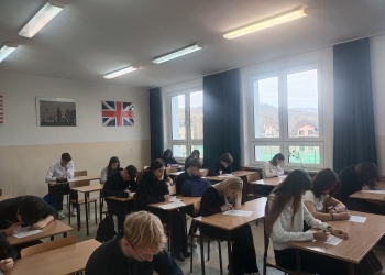 Powiększ zdjęcie: Konkurs z języka angielskiego (6)