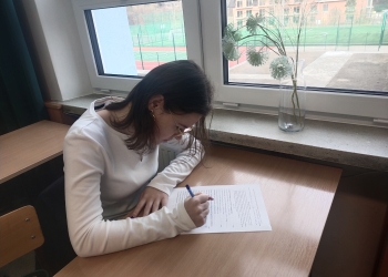 Powiększ zdjęcie: Konkurs z języka angielskiego (7)