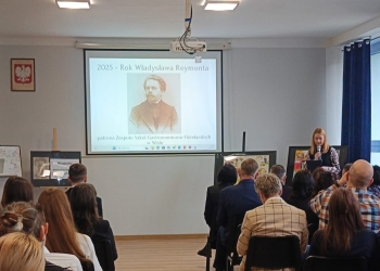 Powiększ zdjęcie: Festiwal Reymontowski - uczniowie, zaproszeni, goście, ekspozycje (62)