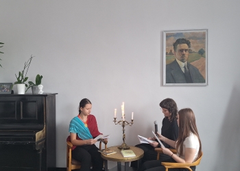 Powiększ zdjęcie: Lekcja_ze_Skąpca_-_uczniowie_klasy_2HT_(8)