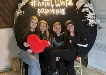 Powiększ zdjęcie: Uczniowie z klasy 2H w Hotelu Premium (5)