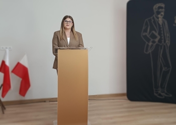 Powiększ zdjęcie: Pożegnanie maturzystów 2026 (13)