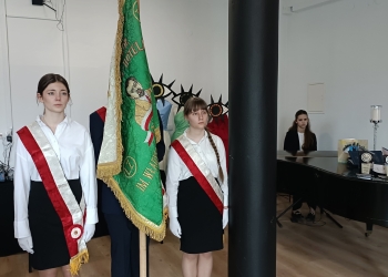 Powiększ zdjęcie: Pożegnanie maturzystów 2026 (21)