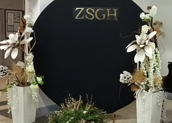 Powiększ zdjęcie: Bez tytułu