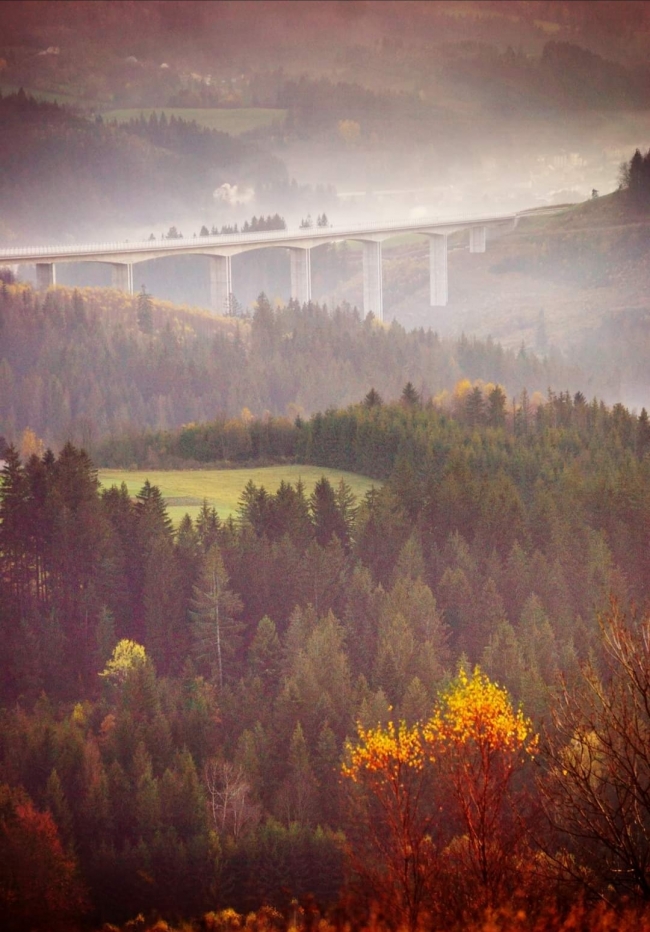 Najwyższy most na Słowacji. Łączący Słowację z Polską